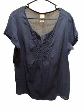 Just My Size Navy Short Sleeve Top with Crochet Bib